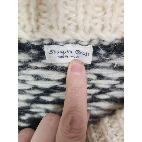 Shangrila Craft Men's Sz. XL Hand Knit Cream/Grey/Black Wool Heavy Sweater